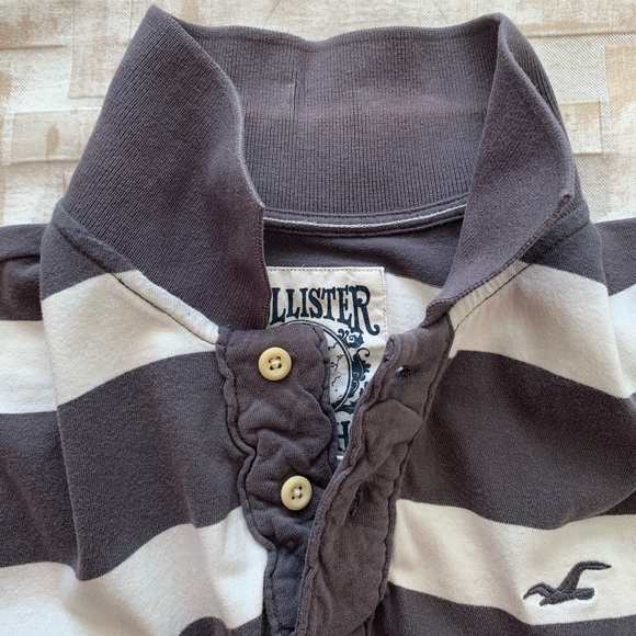 Hollister - Men’s stripped polo (Size Small) - Picture 6 of 7